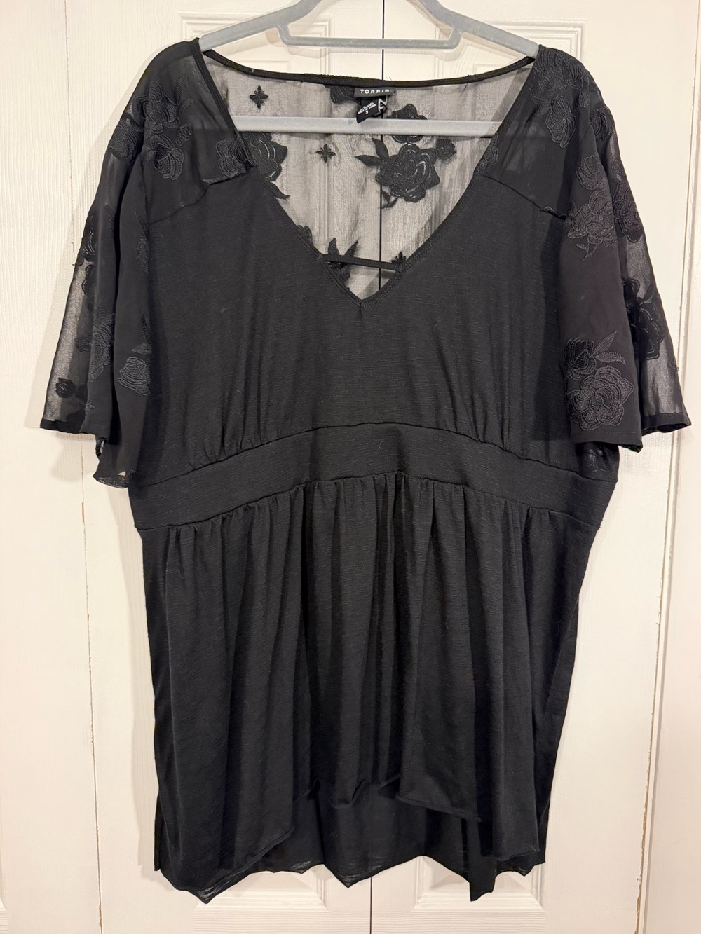 Torrid Floral Embroidered Babydoll Top Size 3 Black